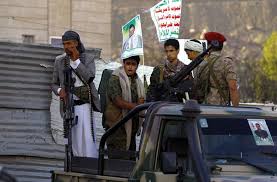 الحوثيون يُـرغمون موظفي الدولة بـ صنعاء على حضور إحتفالهم بالإنقلاب