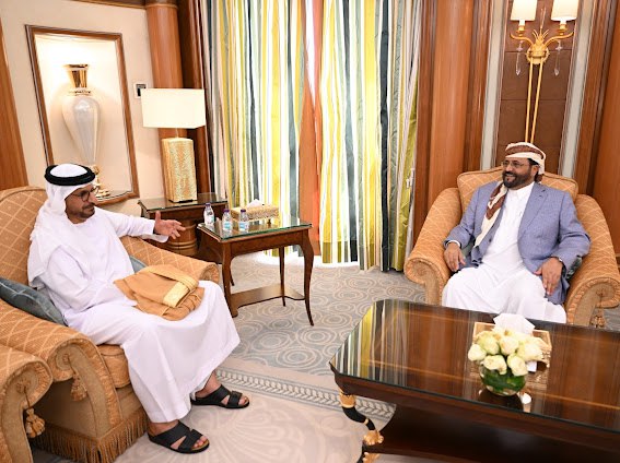 تفاصيفل لقاء  نائب رئيس مجلس القيادة الرئاسي اللواء سلطان العرادة مع السفير الإماراتي