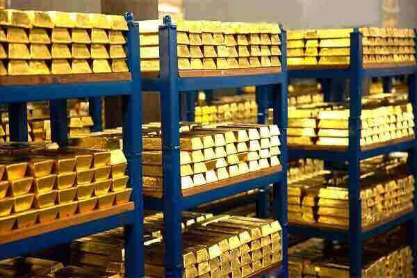 دولة عربية تحسم الجدل حول تهريب 26 طنا من الذهب الى خارج أراضيها