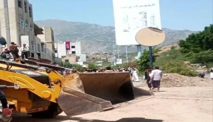 هل فتح الحوثيون حقا طريق الحوبان إلى مدينة تعز المغلق منذ 10 سنوات؟ صور